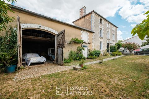 Maison bourgeoise à réinventer, en centre bourg de Migné-Auxances