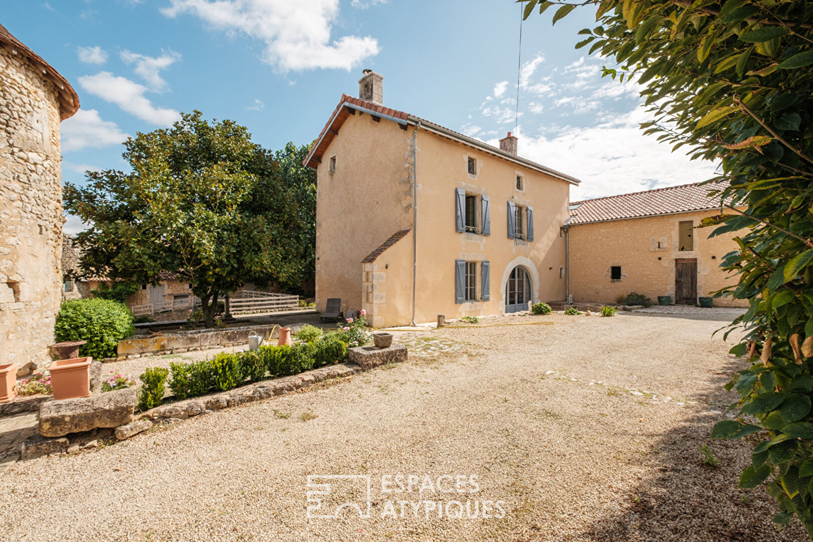 Manoir Historique près de Poitiers