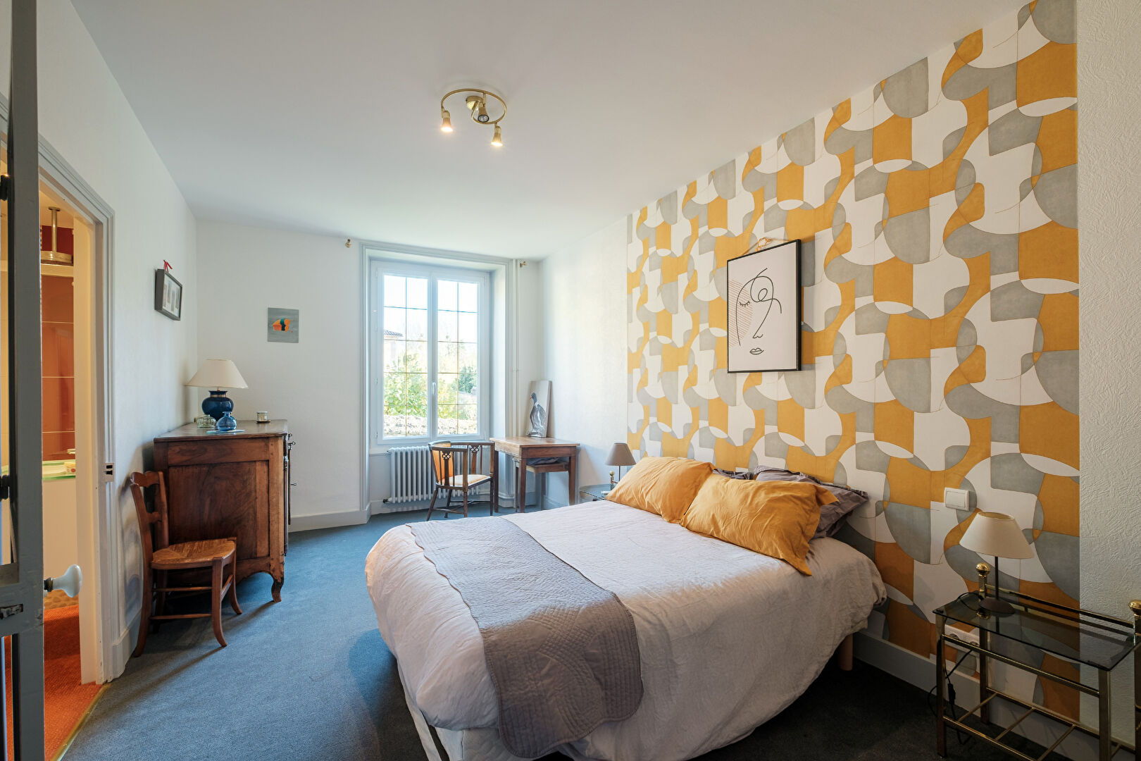 Moulin du XVe Siècle Réinventé aux Portes de Poitiers