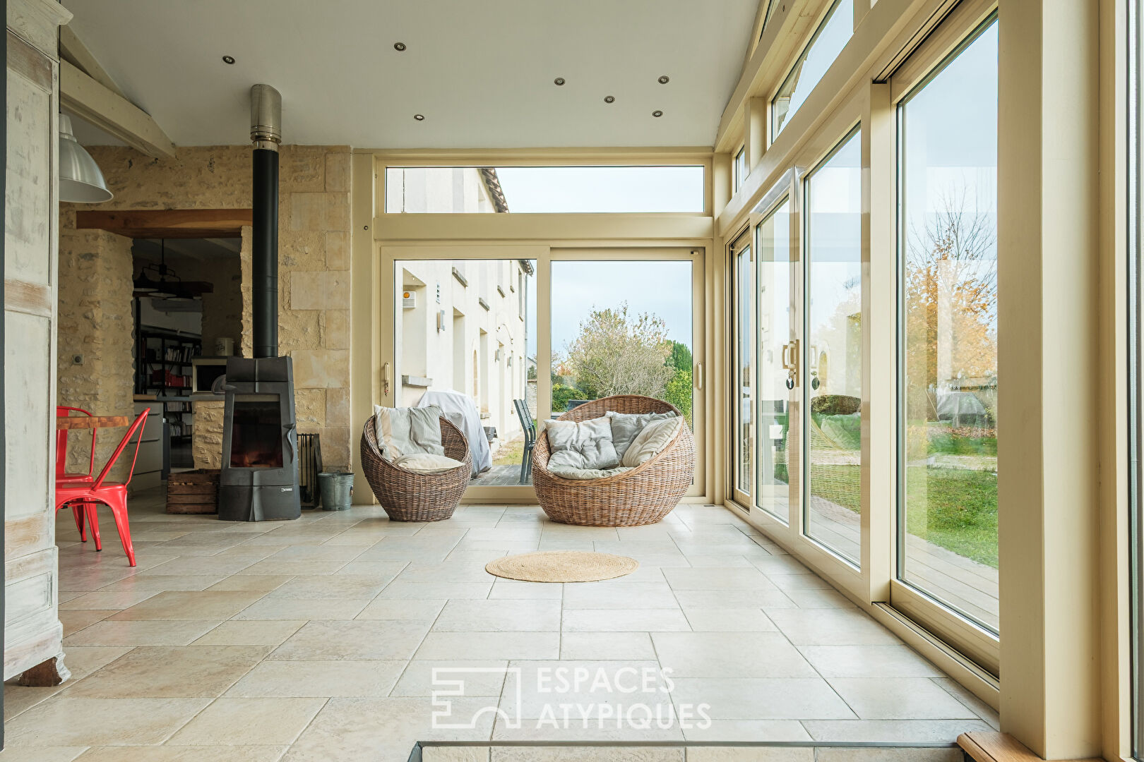 Spacieuse maison familiale pleine de charme proche Poitiers