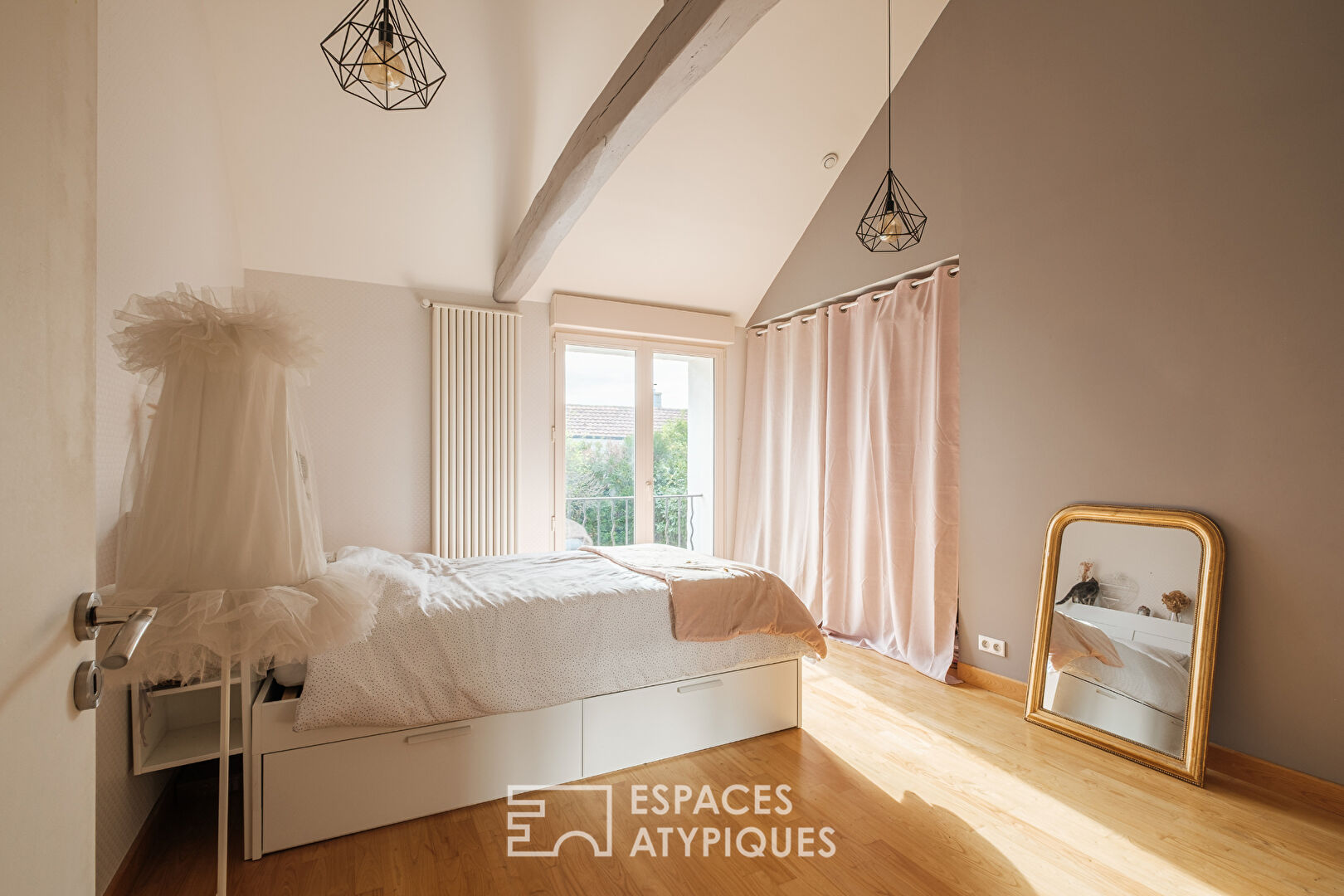 Spacieuse maison familiale pleine de charme proche Poitiers