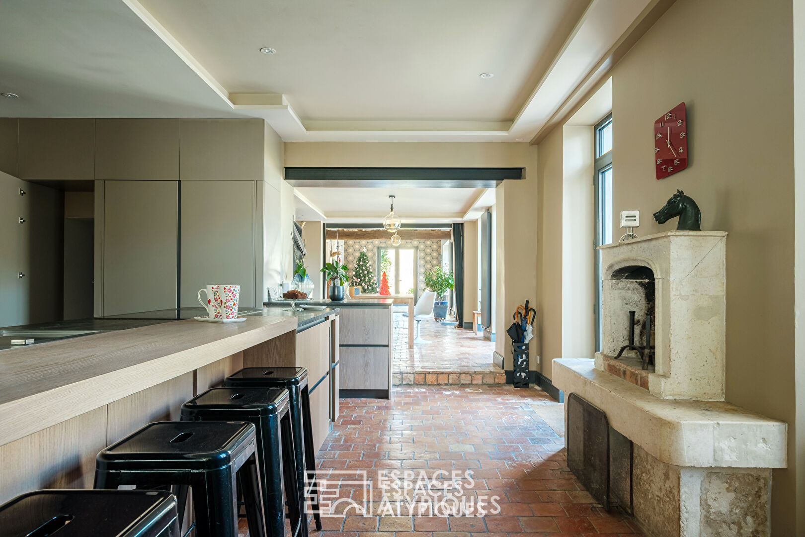 Maison en pierre avec sa rénovation contemporaine, en hyper-centre