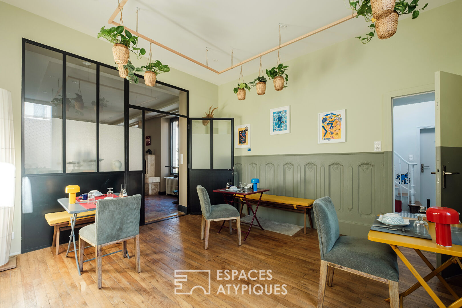 Maison en pierre avec sa rénovation contemporaine, en hyper-centre