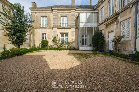 Private mansion, near the Poitiers media library