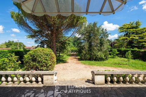 Propriété aux beaux volumes à réinventer aux portes de Poitiers