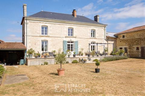 Maison de maître avec dépendances en Haut Poitou