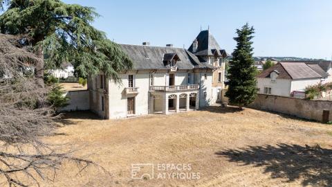 Demeure historique à rénover avec parc en bord de Vienne