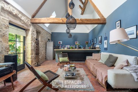 Lovely renovated hosiery shop in the heart of the village