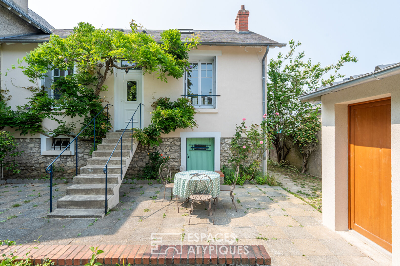Maison de ville des années 30 à deux pas de la gare