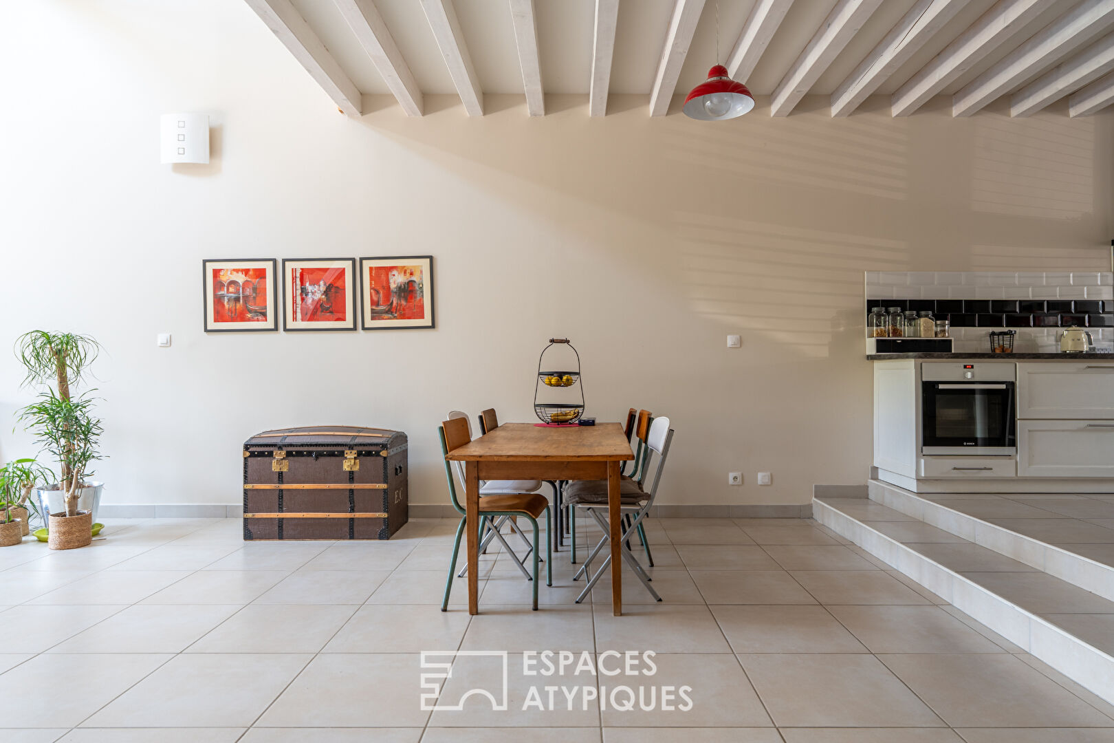 Maison de village et son extérieur avec vue dégagée