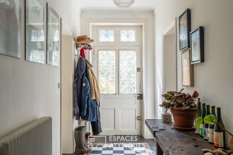 Bâtisse de caractère au cœur d’un village paisible