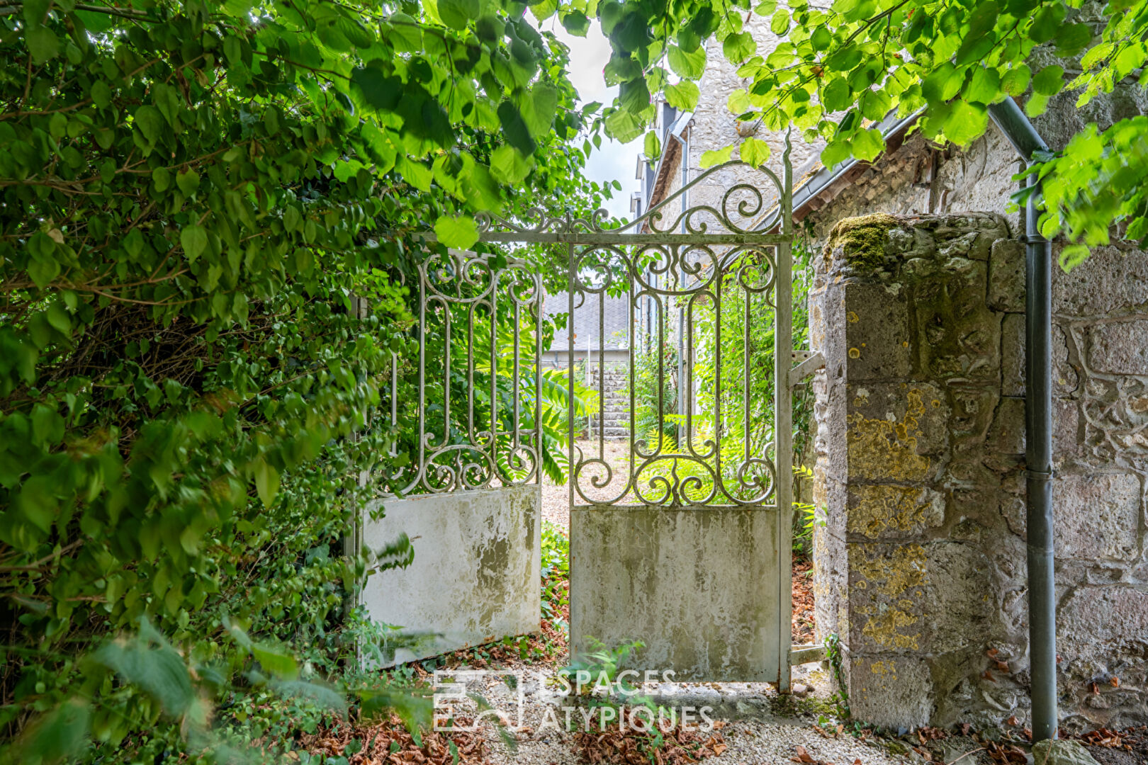 Ancienne maison vigneronne et ses communs aménagés