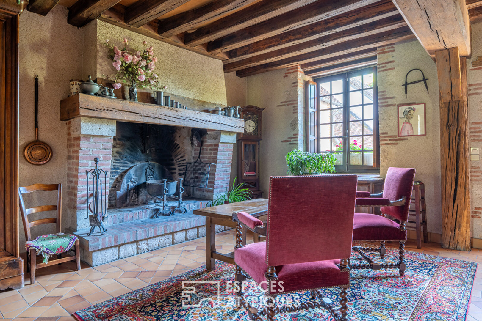 11th century property and its outbuildings on more than 5 hectares