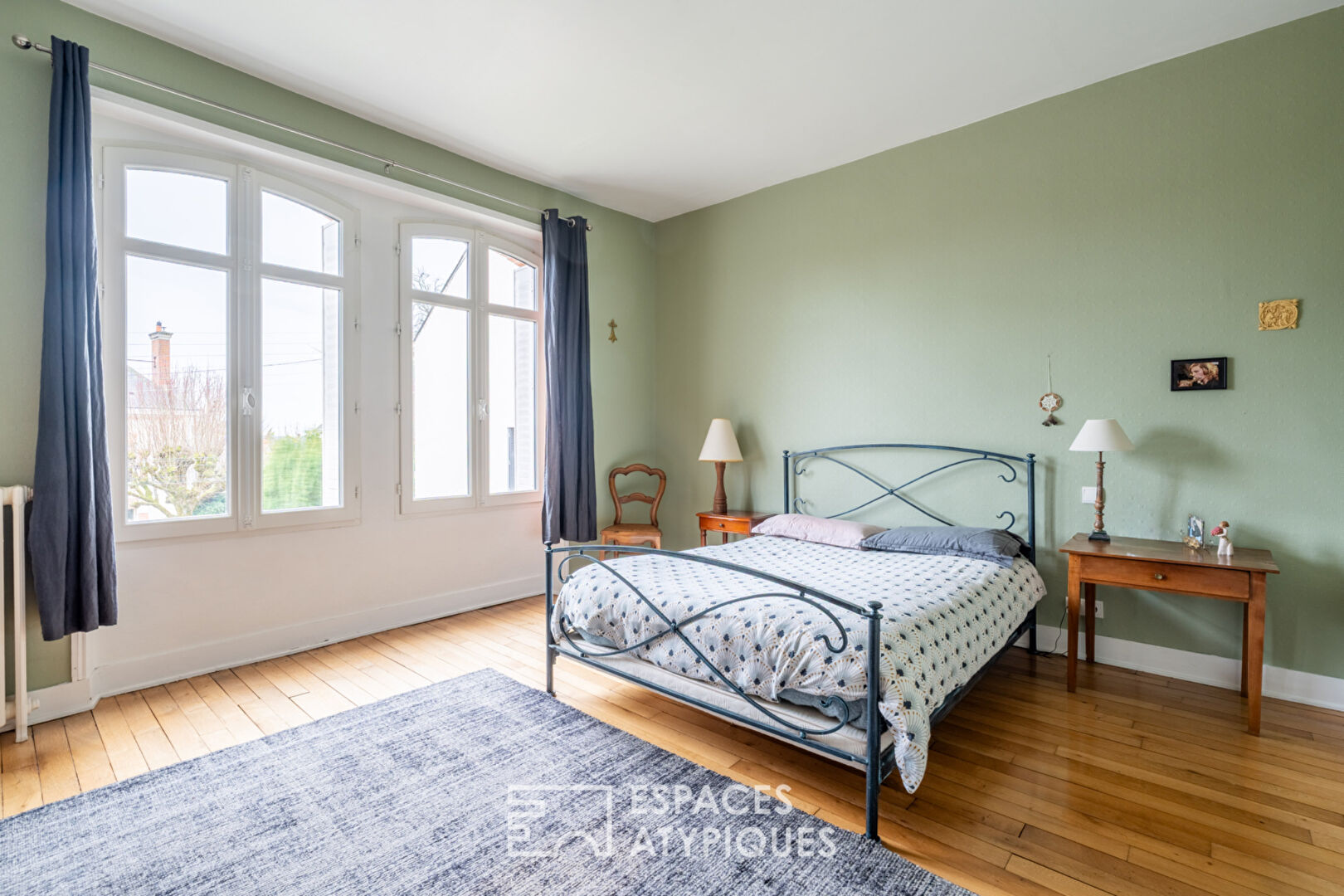 Maison de ville des années 30 avec jardin et garage