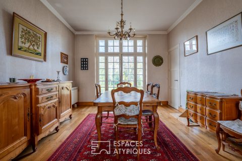 Maison de ville années 30 avec jardin et garage