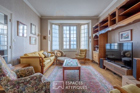 Maison de ville années 30 avec jardin et garage