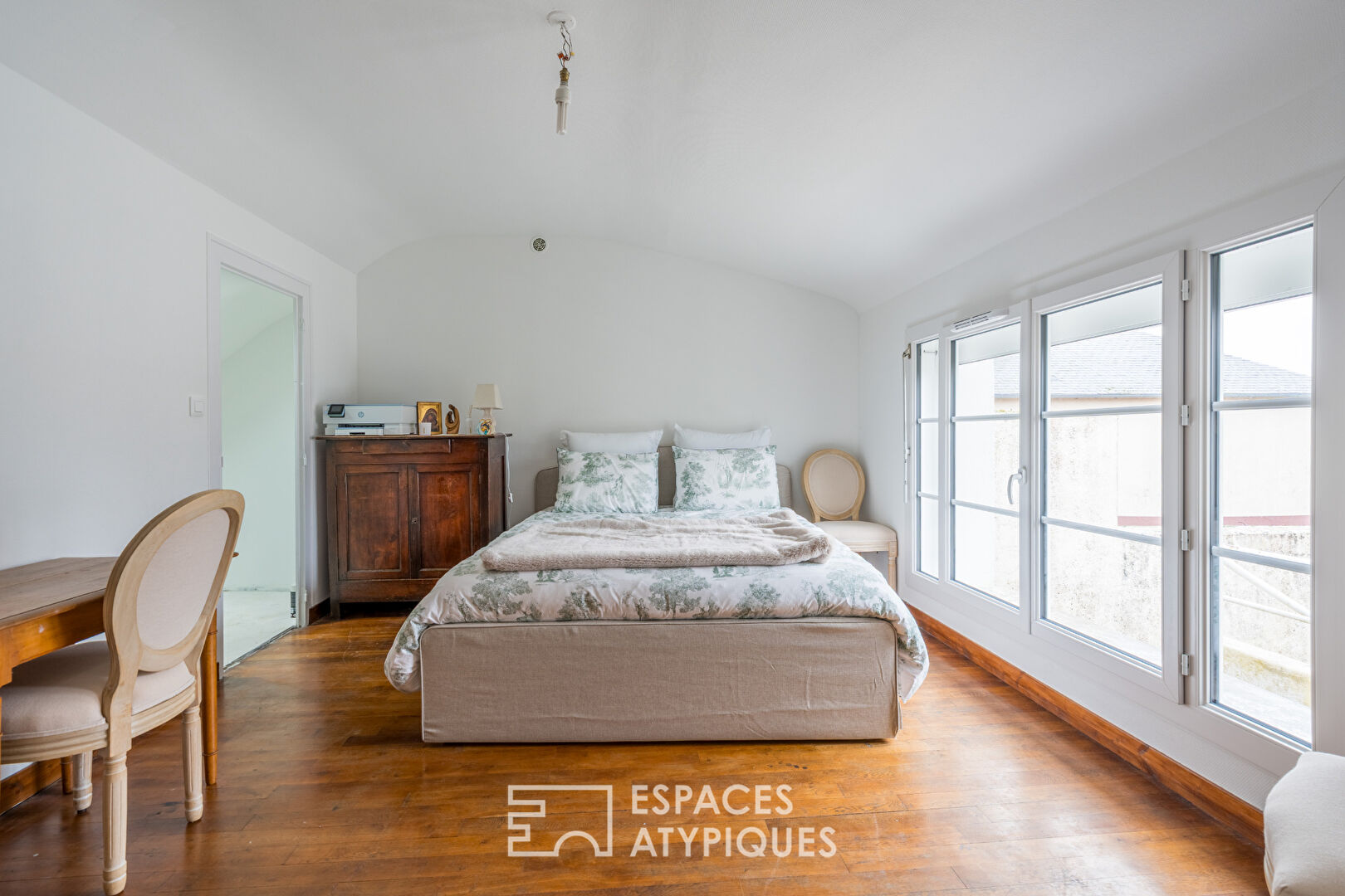 Maison familiale avec dépendances