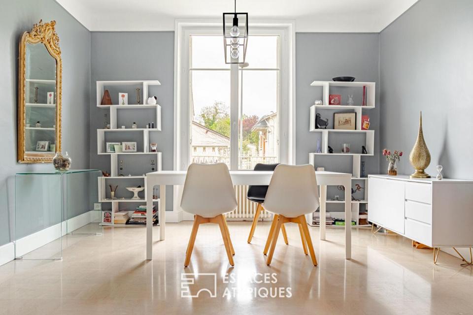 Maison des années 30 avec jardin arboré et accès gare à pied