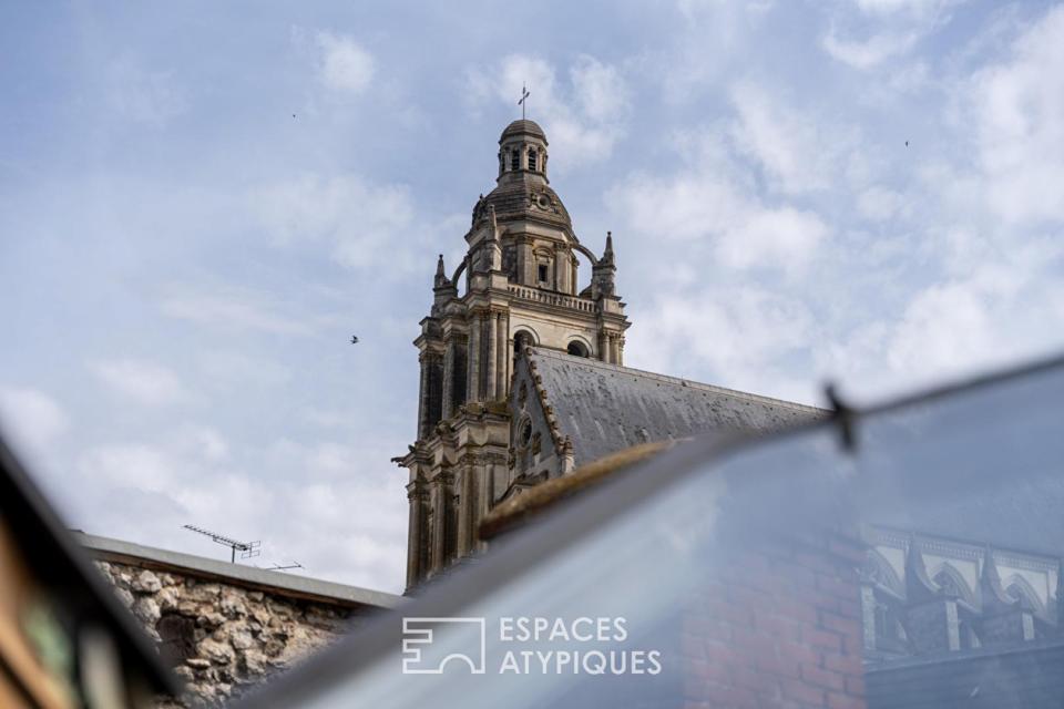 Duplex avec salon cathédrale en hyper-centre historique