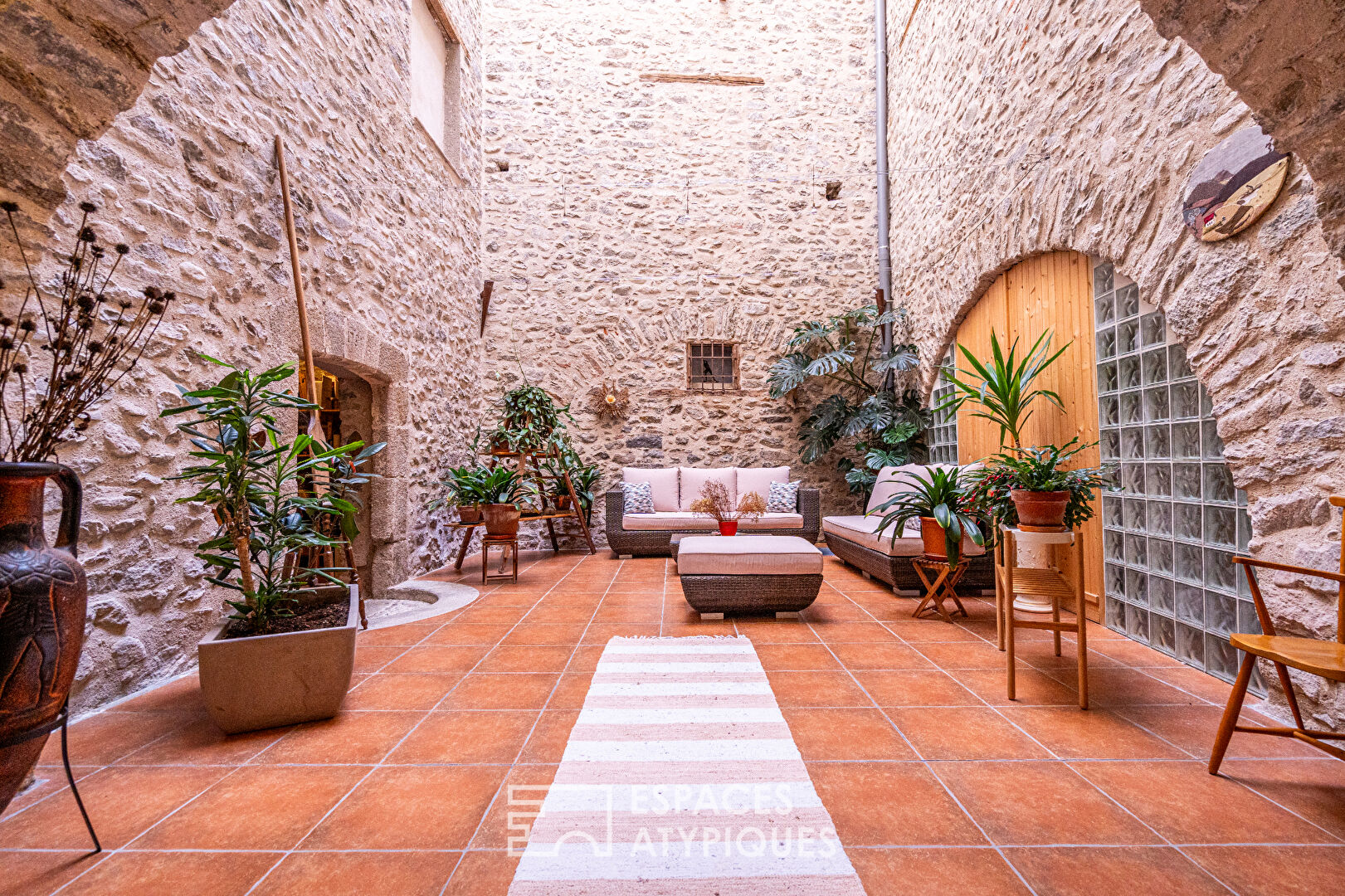 Propriété de charme avec piscine, vue montagne et cachet d’exception