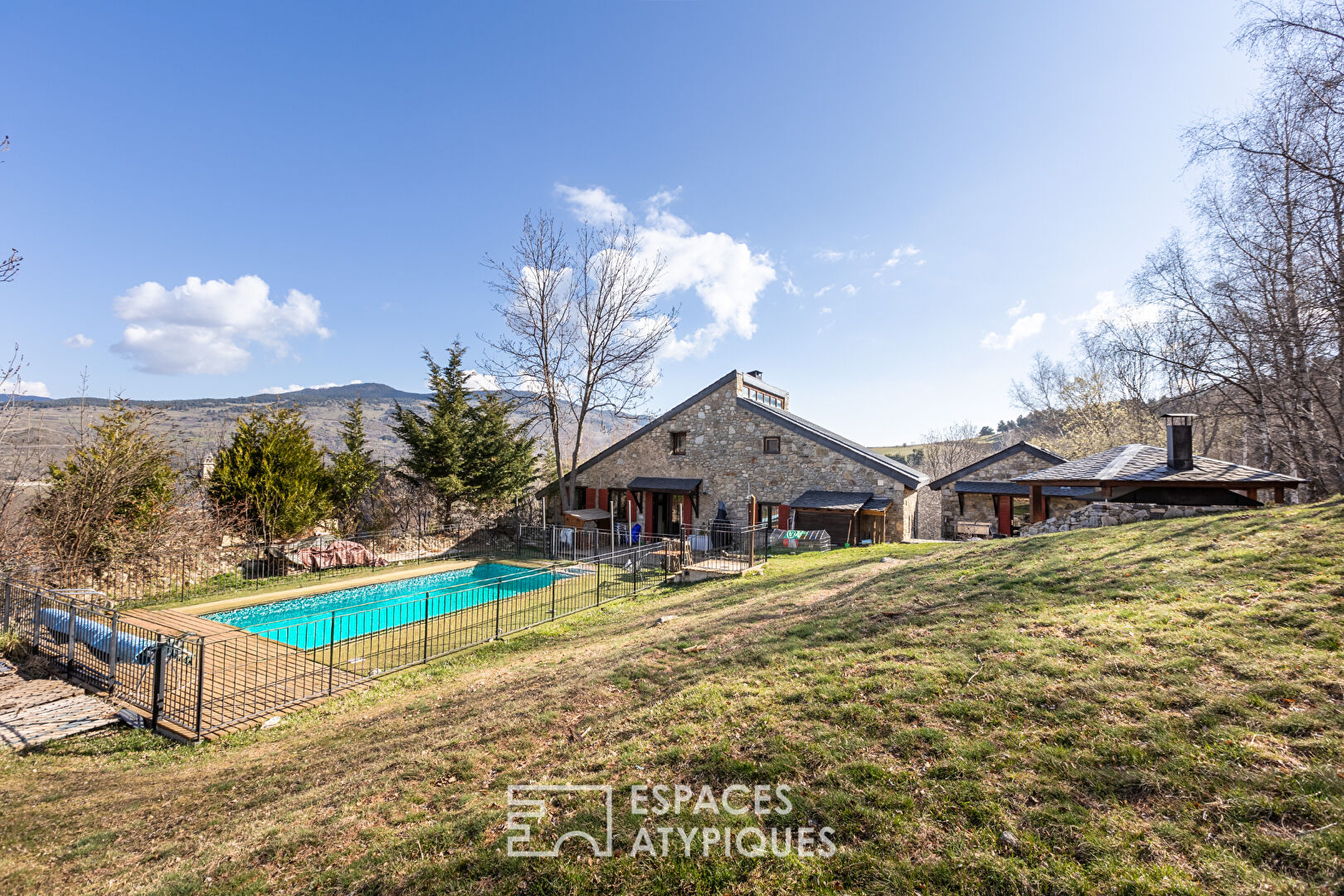 Domaine de charme avec piscine près de Font-Romeu