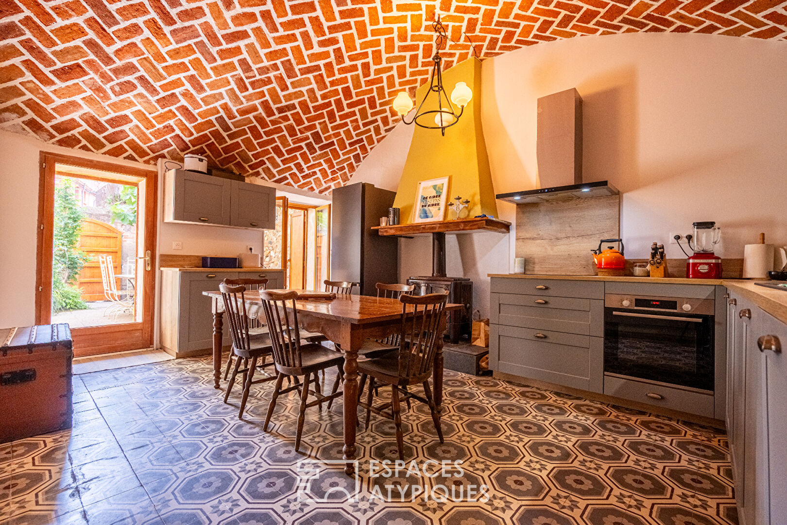Charmante maison au centre du village avec espace extérieur