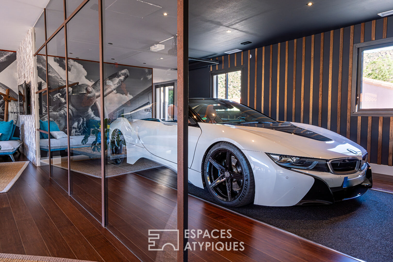 Belle villa haut de gamme avec piscine, confort et art de vivre.