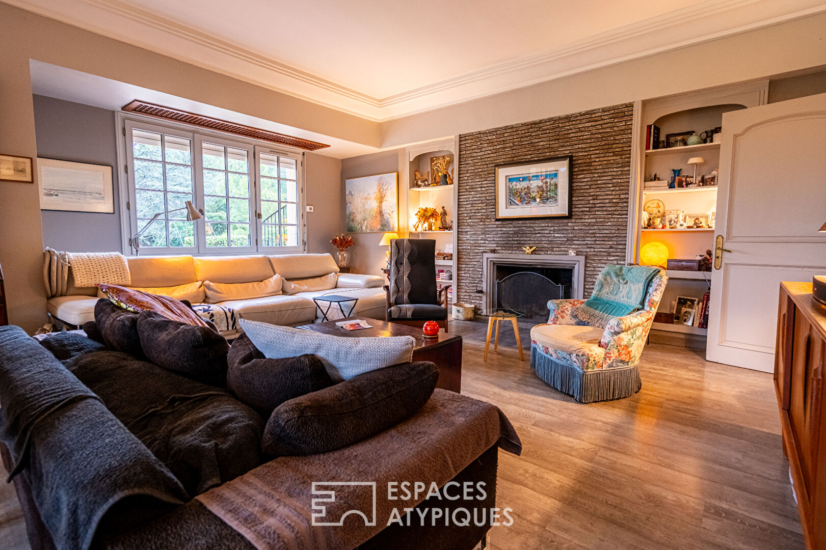 Villa d&rsquo;architecte au charme intemporel dans un secteur recherché