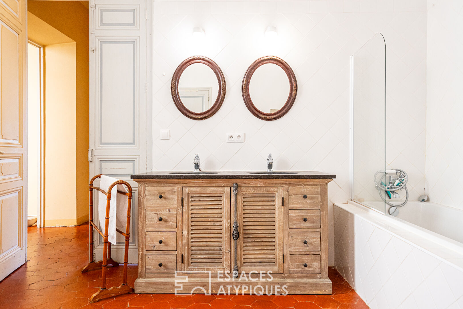 Splendide maison bourgeoise avec jardin bucolique