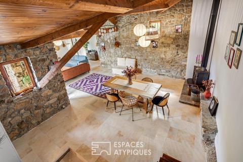 Authentique Mas avec piscine dans un cadre naturel