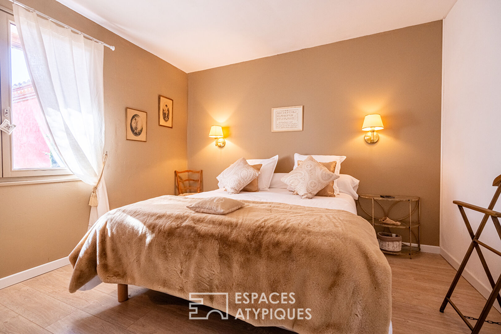 Mas de caractère avec piscine et extérieur paysager au coeur de la nature