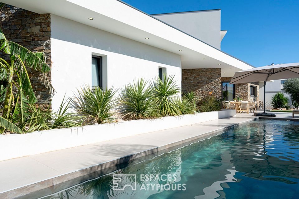 Remarquable villa aux lignes épurées avec piscine à Villeneuve-de-la-Raho - Réf. 13387ML Remarquable villa aux lignes épurées avec piscine à Villeneuve-de-la-Raho