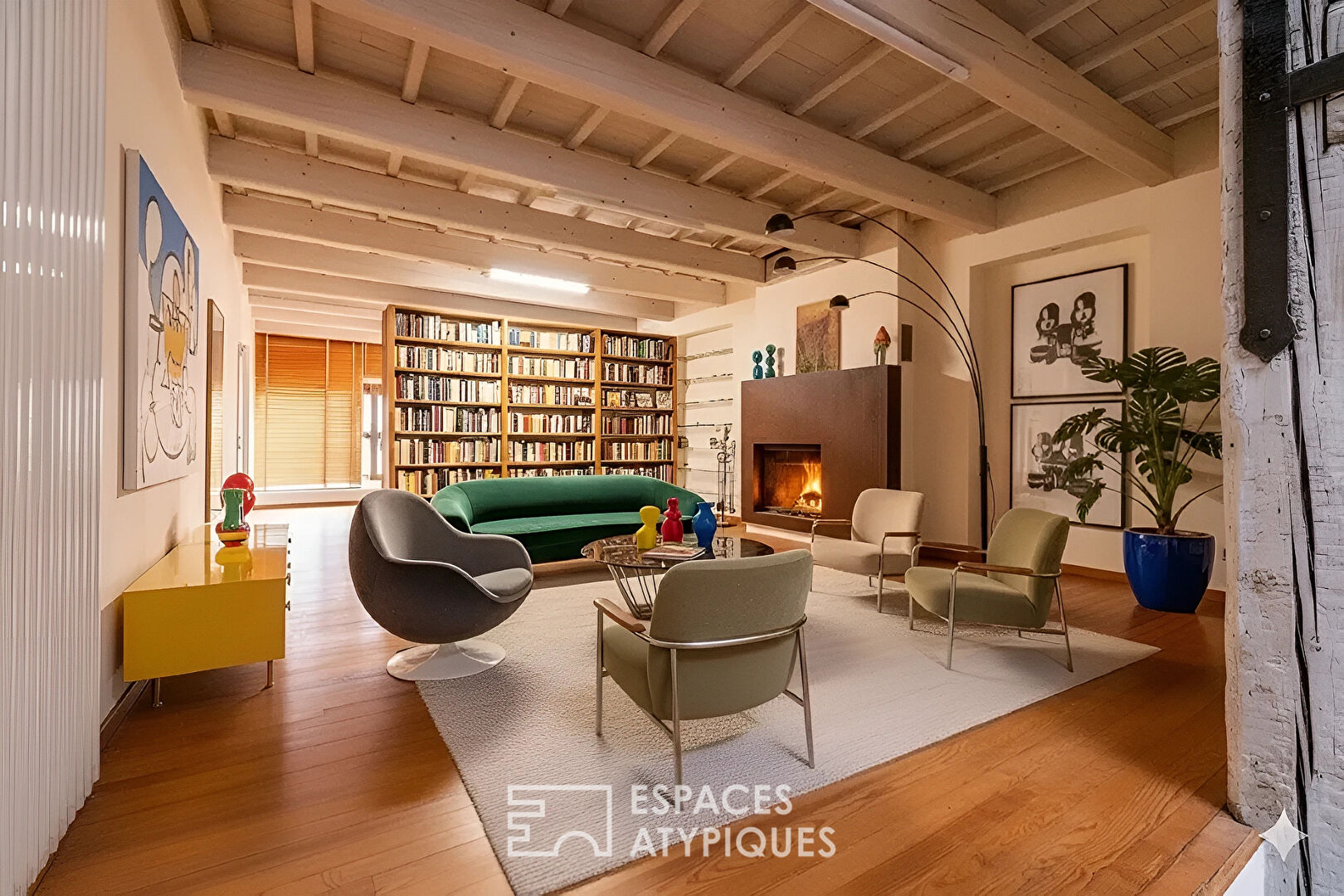 Loft duplex de caractère avec patio et terrasse au coeur de Bompas