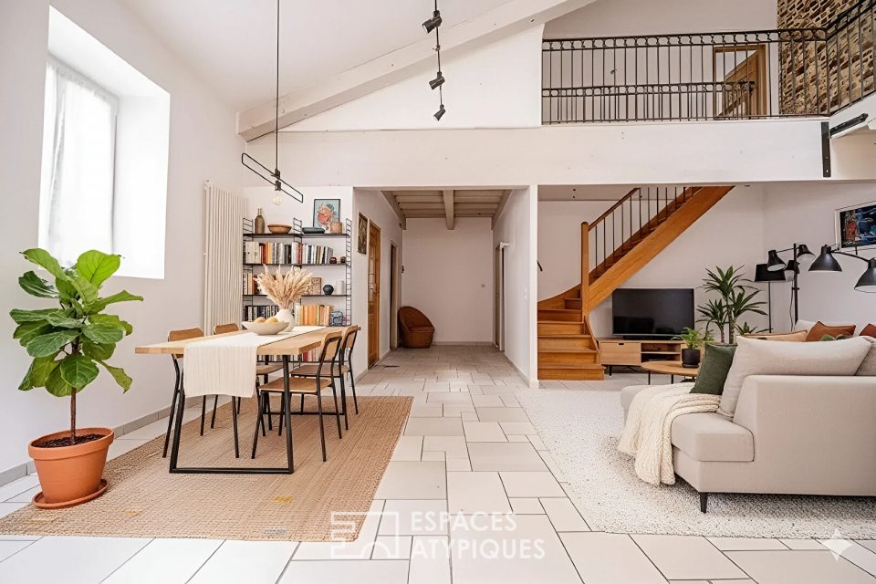 Loft duplex de caractère avec patio et terrasse au coeur de Bompas