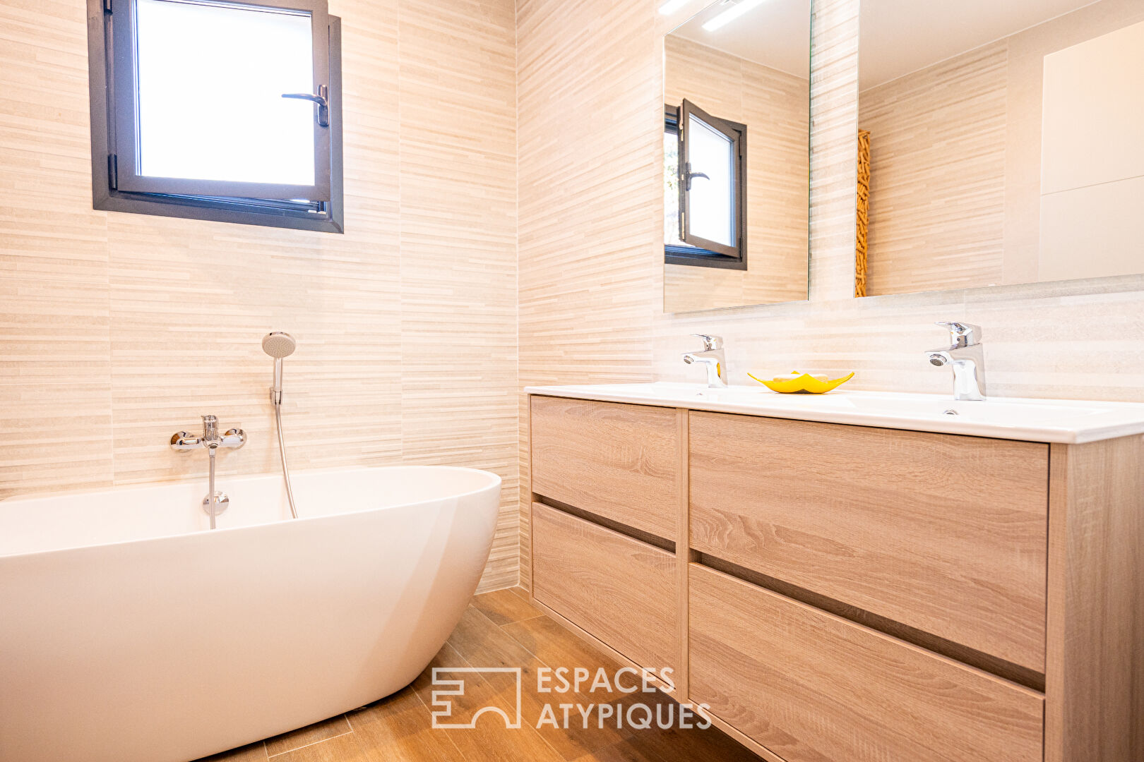 Villa contemporaine au coeur des Albères avec vue panoramique