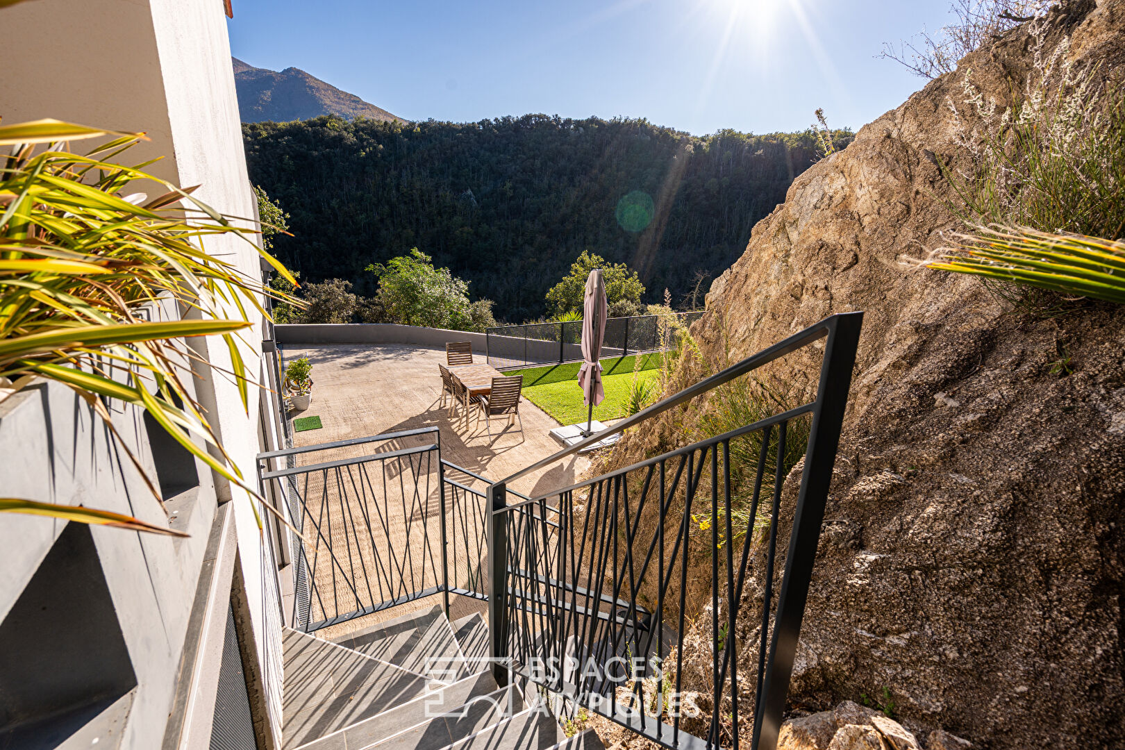 Villa contemporaine au coeur des Albères avec vue panoramique