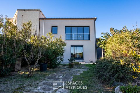 Villa contemporaine en première ligne, sublime vue mer
