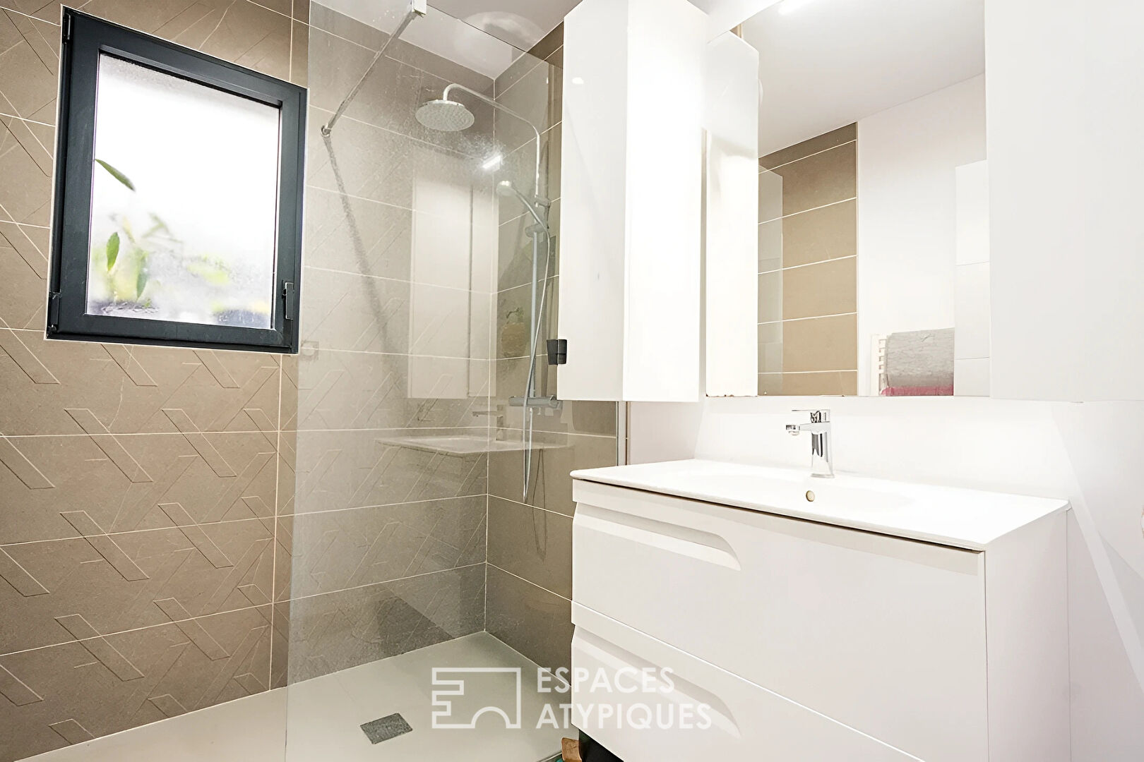 Maison de plain-pied dans un quartier calme