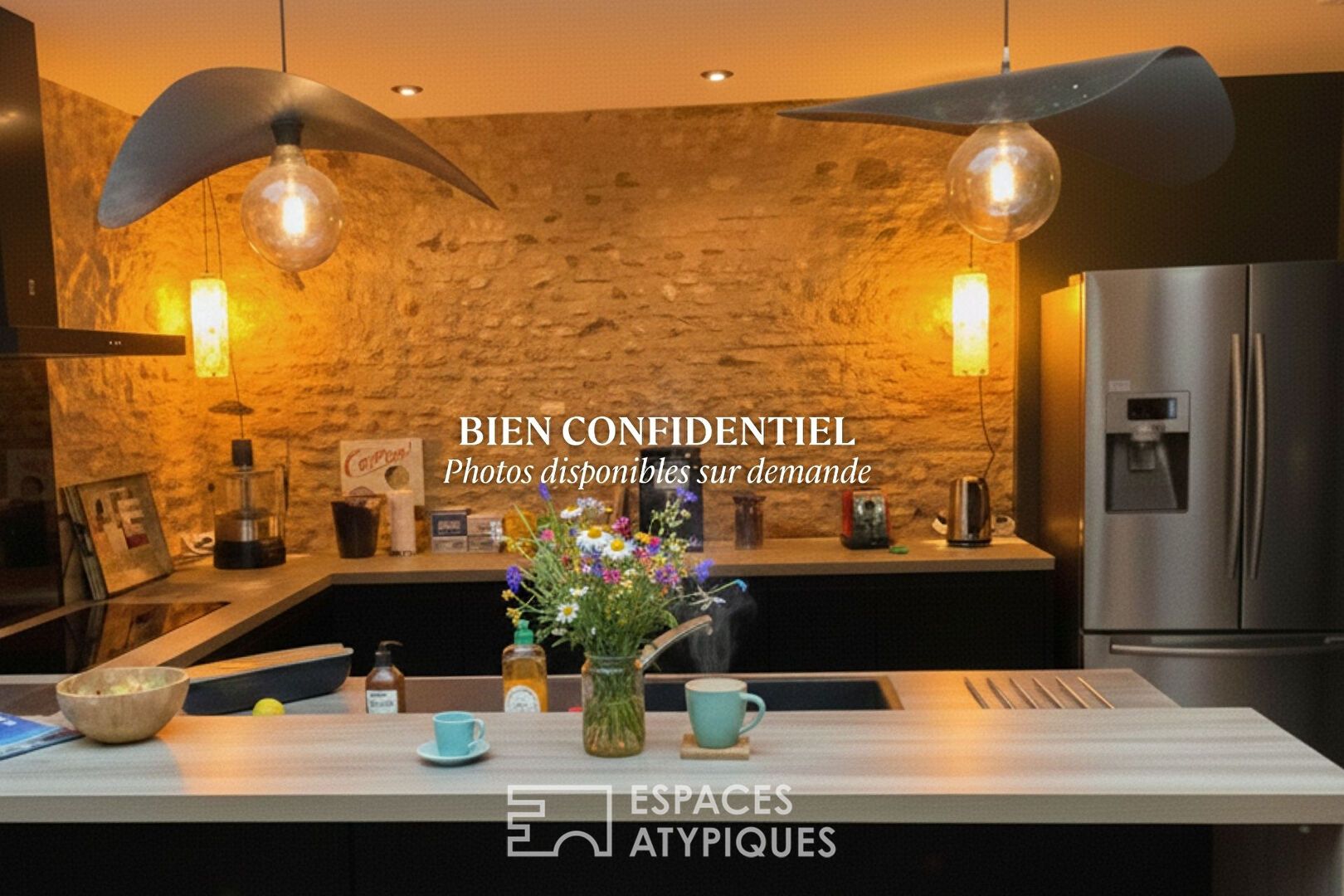 Maison de village de caractère avec terrasse et verrière zénithale