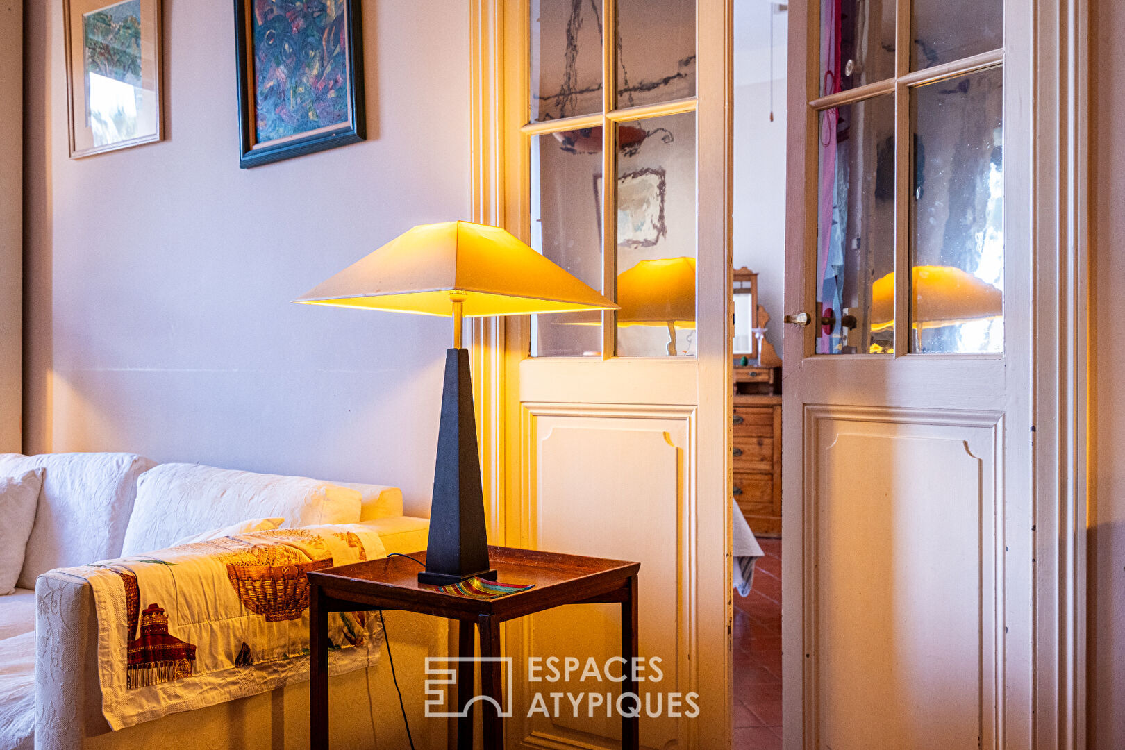 Appartement de caractère dans un bel immeuble ancien avec vue