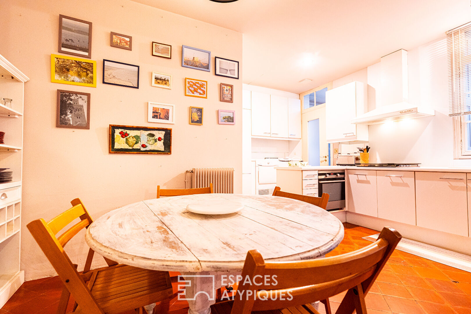 Appartement de caractère dans un bel immeuble ancien avec vue