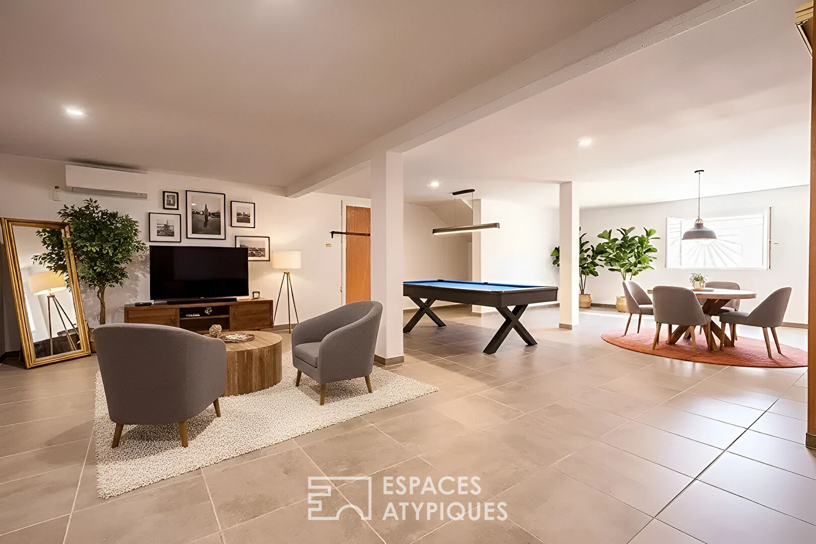 Maison moderne avec vue dégagée