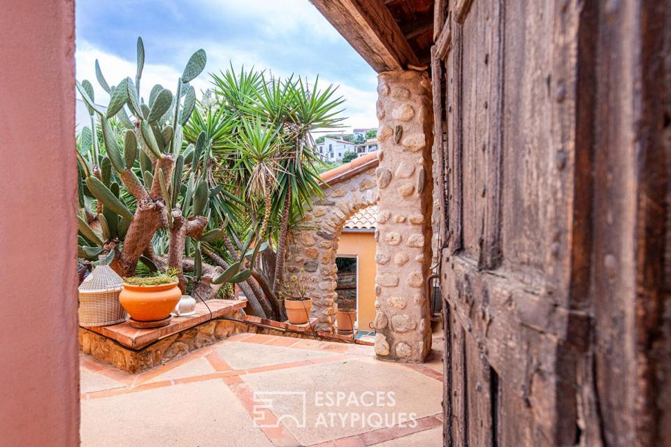 Propriété d'exception avec piscine intérieure et patios au coeur de Port-Vendres