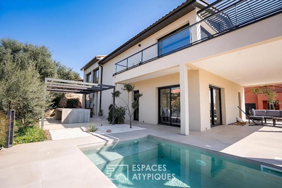 Villa contemporaine d'exception aux portes de Thuir avec vue sur le Canigou