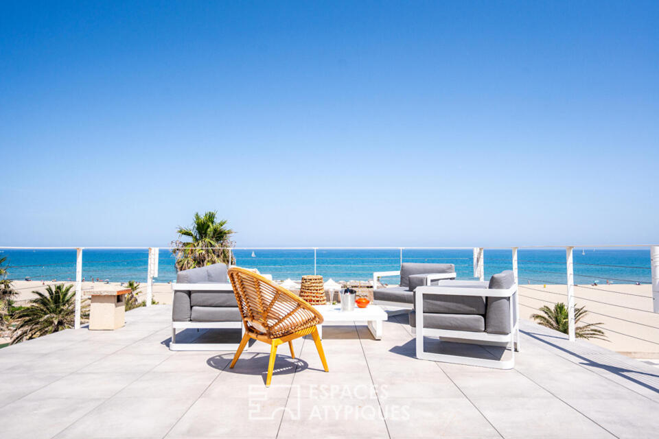 Vue mer et son toit terrasse sur la côte Vermeille de Canet