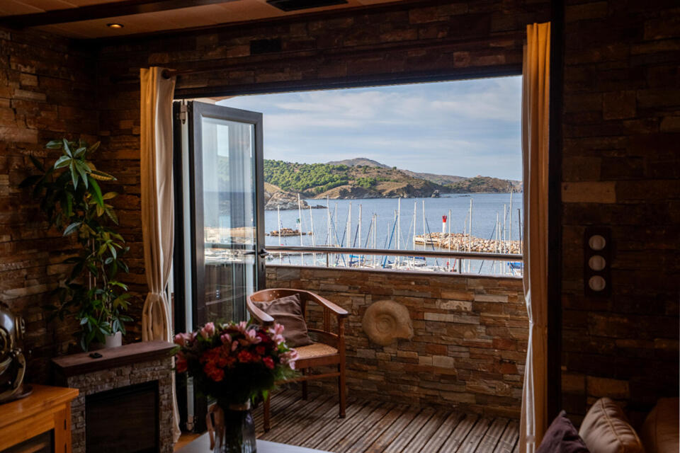 Appartement de caractère avec vue panoramique sur le port et la mer