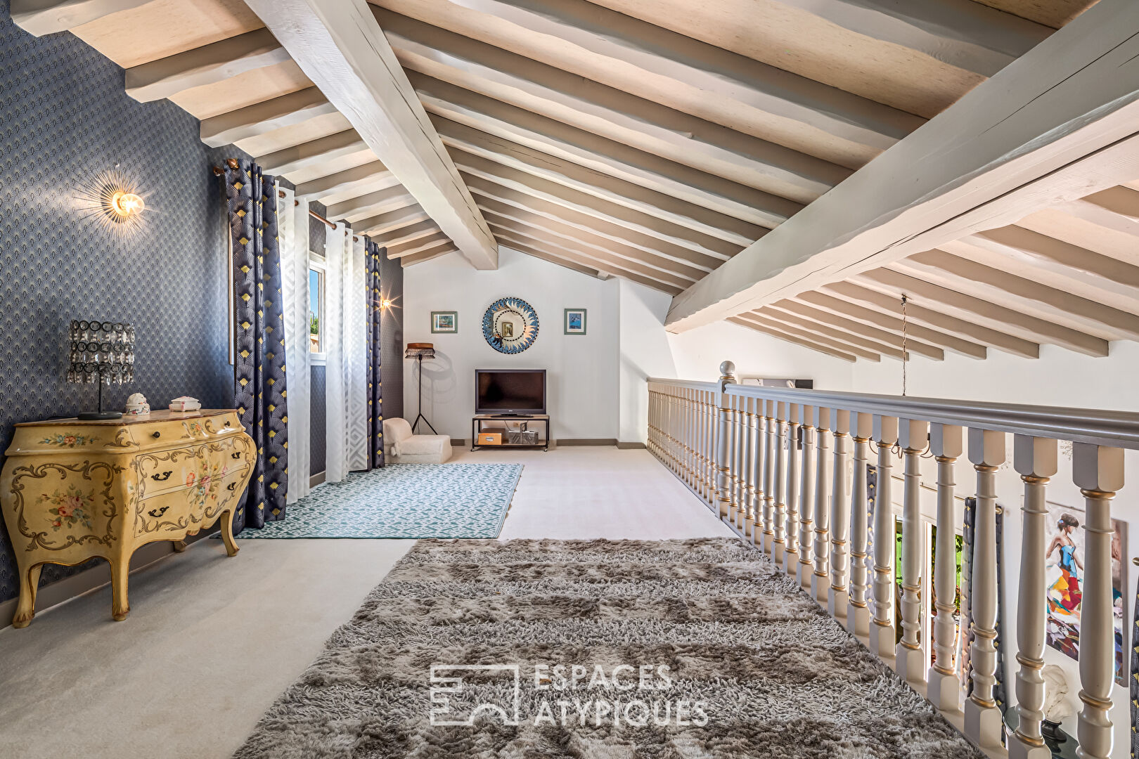 Superbe villa méditerranéenne proche de la mer.
