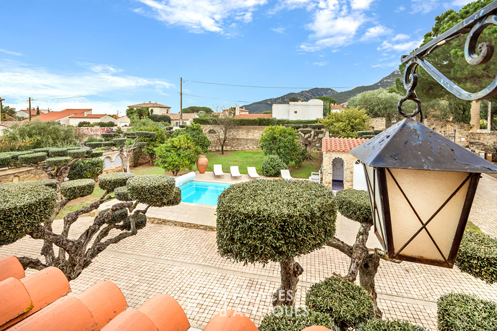 Character House with Landscaped Garden, Swimming Pool and View of the Albères