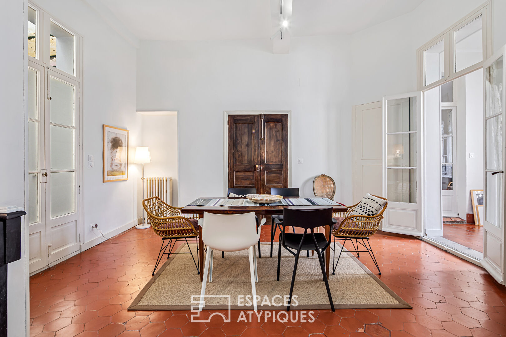 Hôtel particulier avec patio et ancienne chapelle du 14ème siècle
