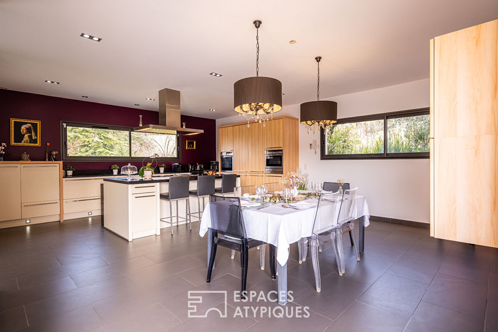 Villa d&rsquo;architecte dans un écrin de verdure